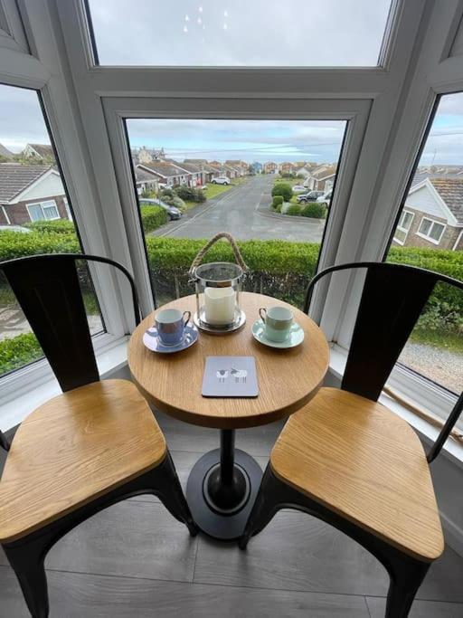 First Floor Apartment With Mountain Views 陶因 外观 照片